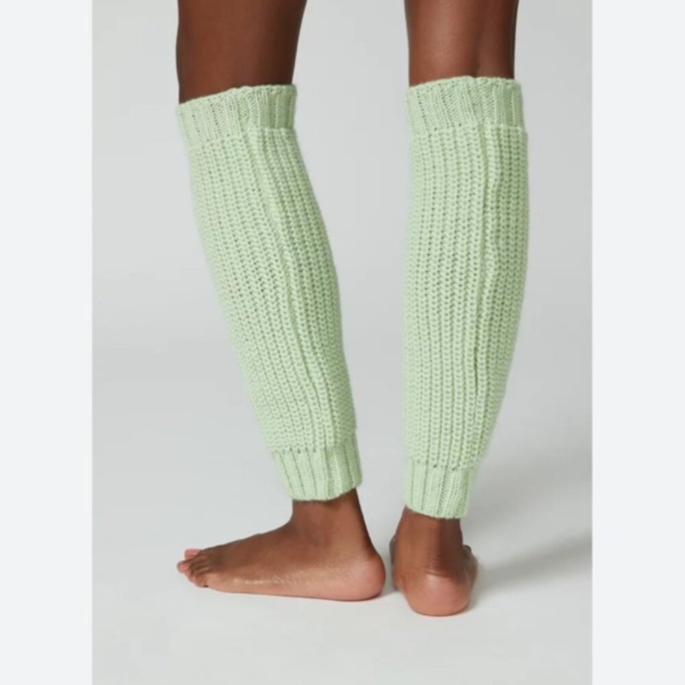 06 Urban Outfitters Lime Legwarmers NWT In Lime